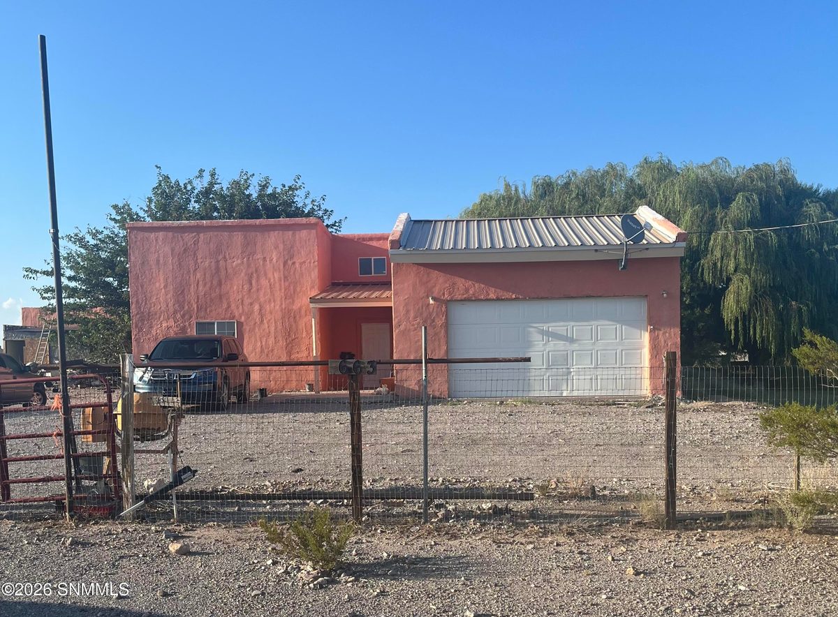 663 Greenhorn Road, Arrey, NM 87930 photo 1