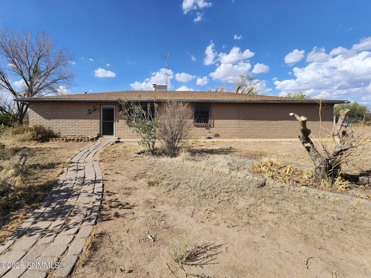 3155 SW Red Rooster Lane, Deming, NM 88030 photo 1