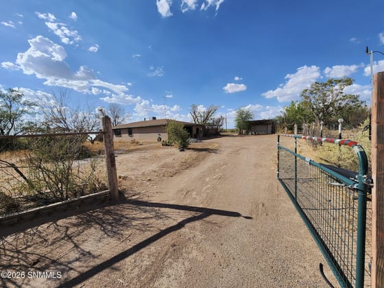 3155 SW Red Rooster Lane, Deming, NM 88030 photo 3