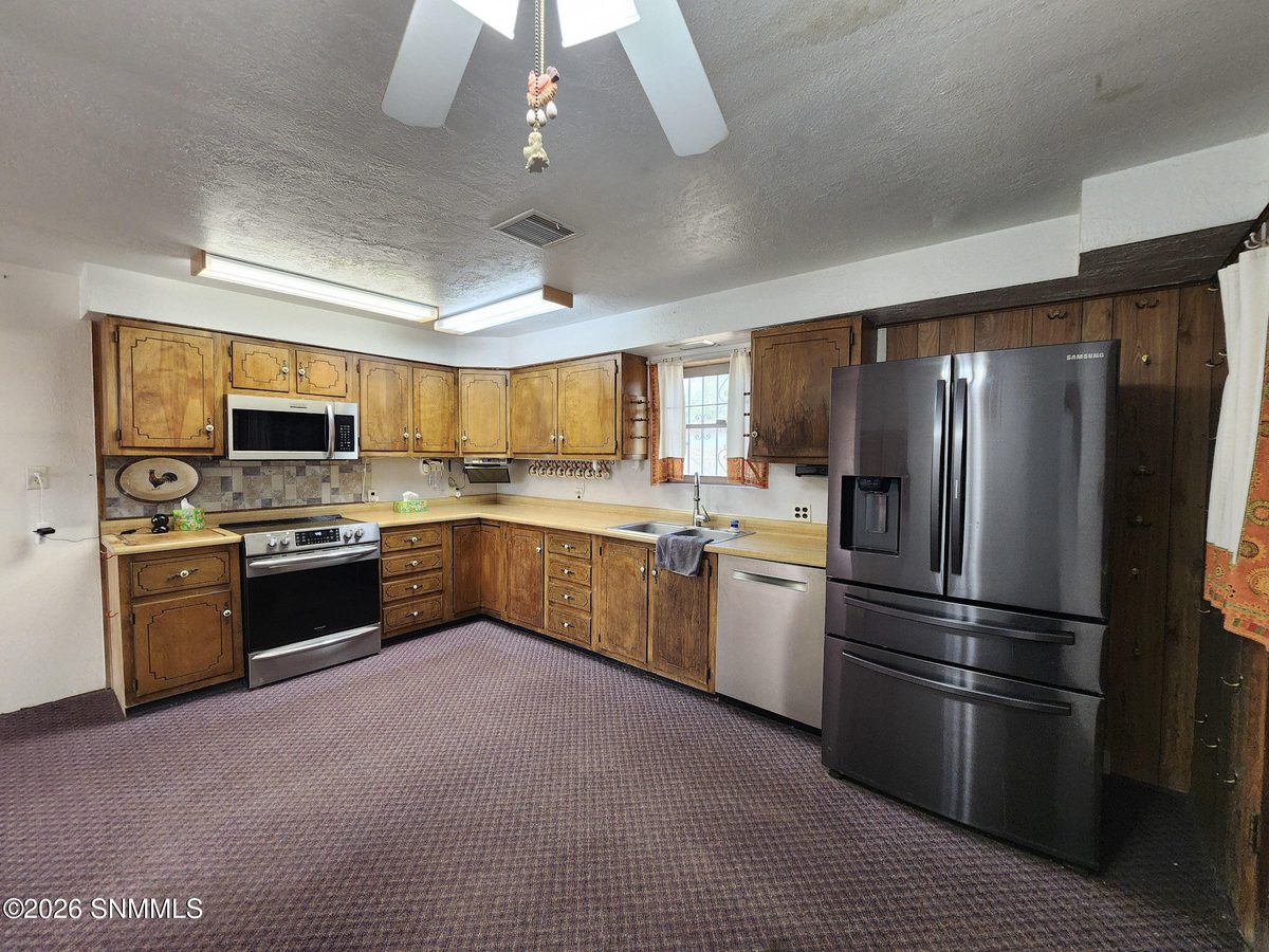 3155 SW Red Rooster Lane, Deming, NM 88030 photo 9