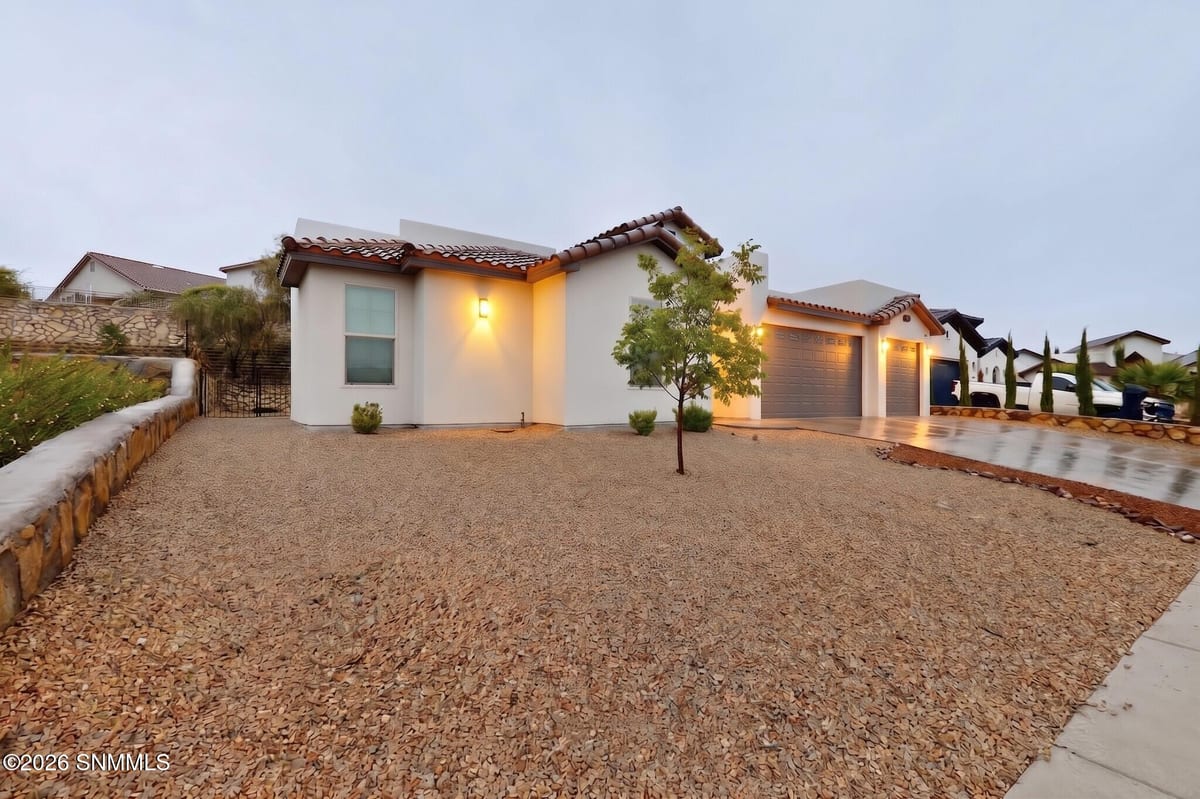 2973 E Springs Road, Las Cruces, NM 88011 photo 2