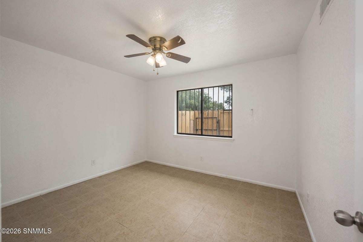 2039 Stanford Street, Las Cruces, NM 88005 photo 9