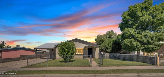 1505 E Colorado Avenue, Las Cruces, NM 88001 photo 2