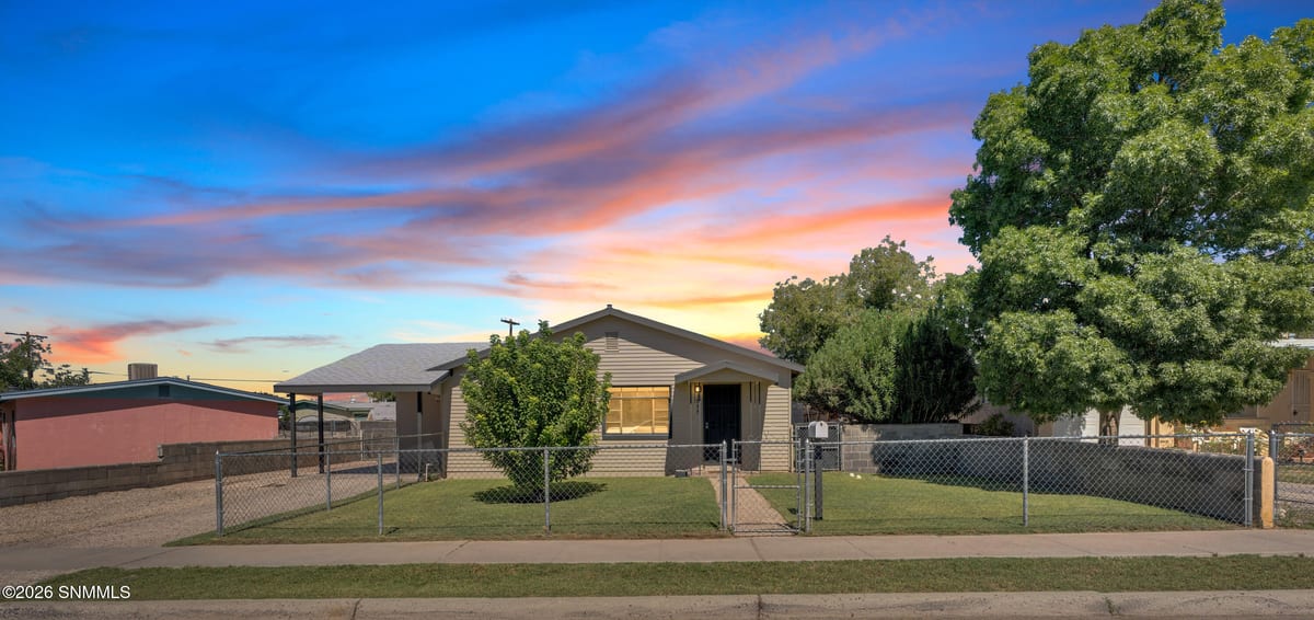1505 E Colorado Avenue, Las Cruces, NM 88001 photo 2