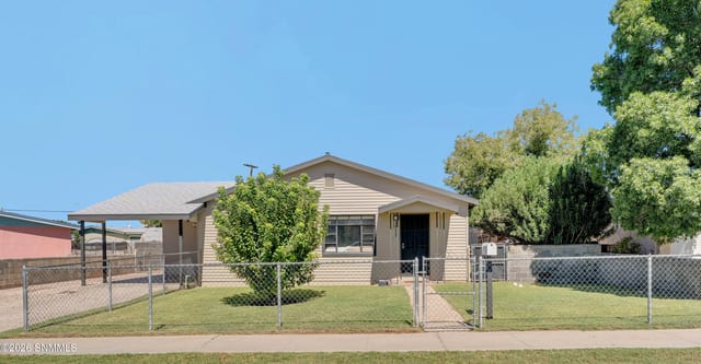 Casa unifamiliar en venta por $200,000: 1505 E Colorado Avenue, Las Cruces, NM – 3 recámaras, 1,200 pies²