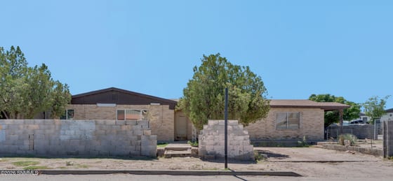 215 Ocotillo Drive, Sunland Park, NM 88063 photo 2