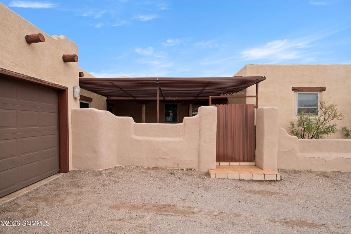 1815 Vista Sierra Court, Las Cruces, NM 88005 photo 5