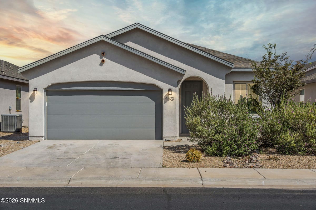 4673 Lotus Avenue, Las Cruces, NM 88012 photo 1
