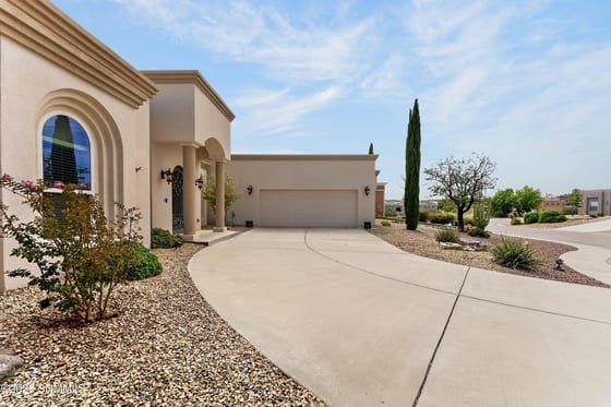 1150 Puerta De Picacho, Las Cruces, NM 88007 photo 3