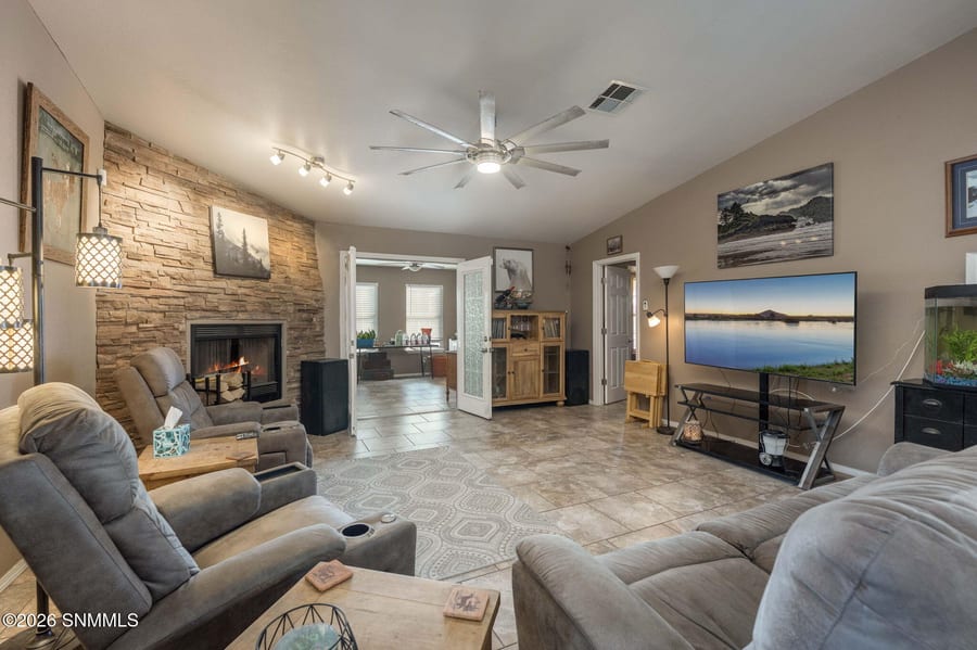 4062 Windridge Circle, Las Cruces, NM 88012 photo 3