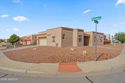 925 Prairie Lily Drive, Las Cruces, NM home for sale at $305,500