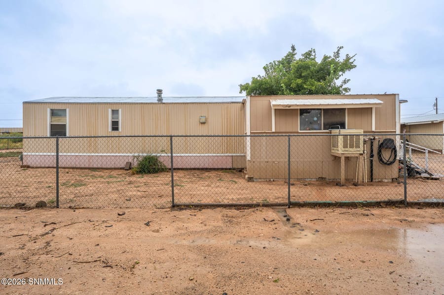 312 Rebecca Drive, Chaparral, NM 88081 photo 2