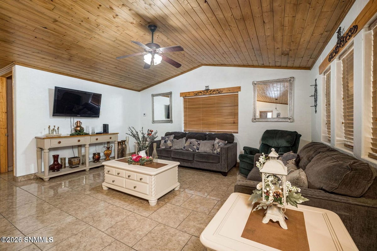 8290 Bataan Memorial, Las Cruces, NM 88011 photo 3