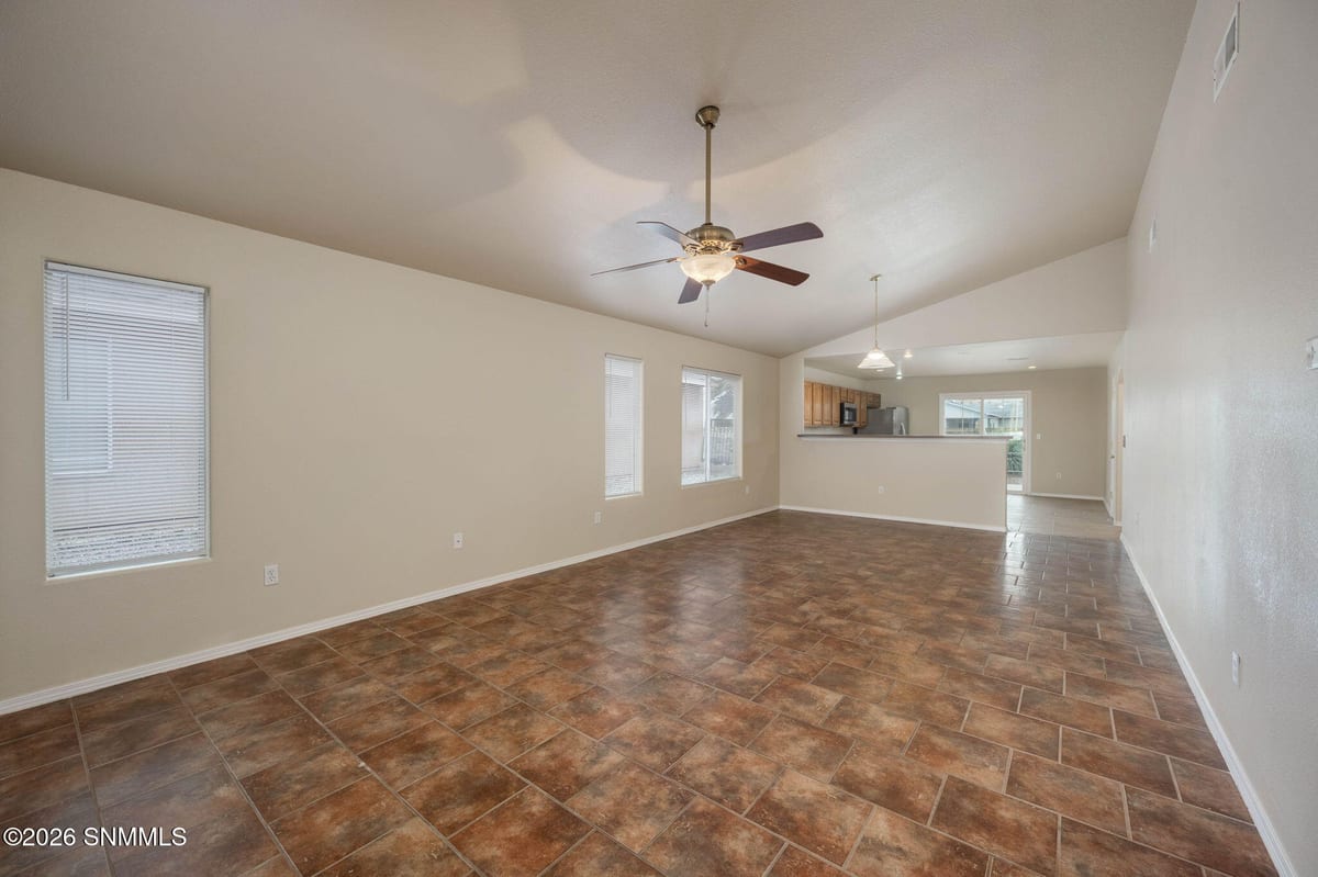 4882 Calle Bella Avenue, Las Cruces, NM 88012 photo 4