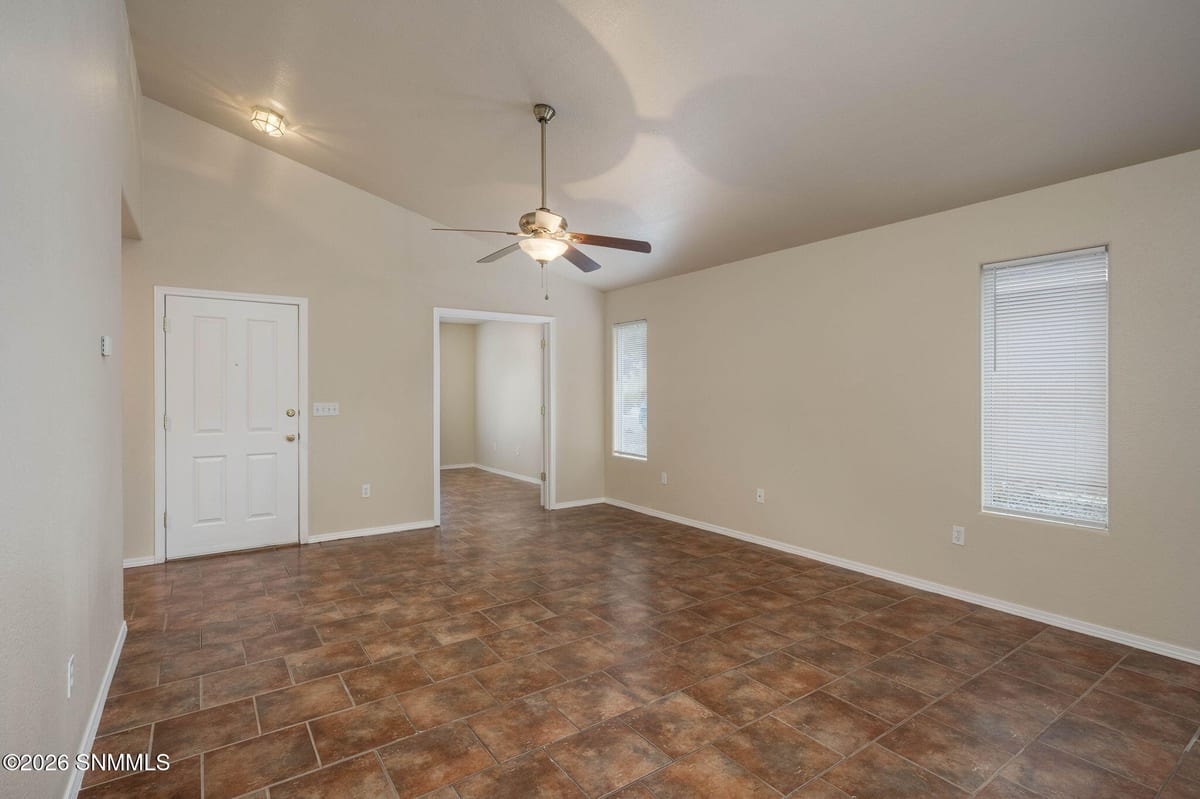 4882 Calle Bella Avenue, Las Cruces, NM 88012 photo 5