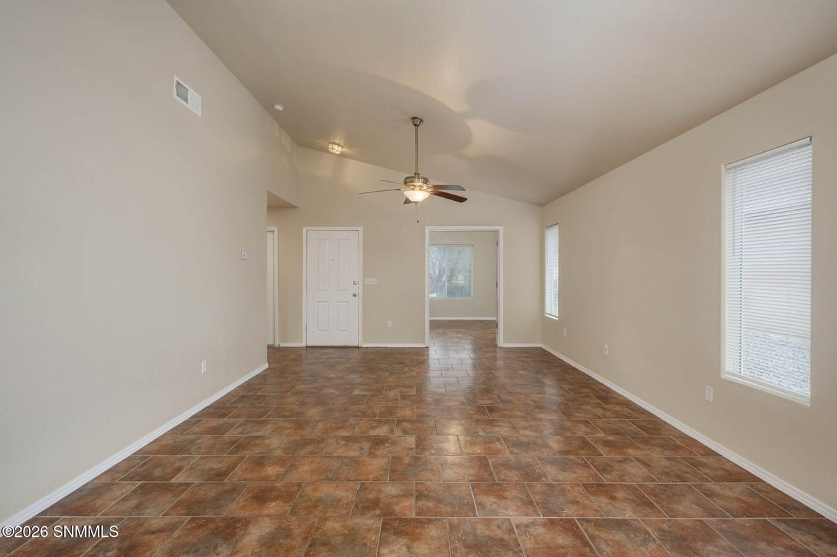 4882 Calle Bella Avenue, Las Cruces, NM 88012 photo 7