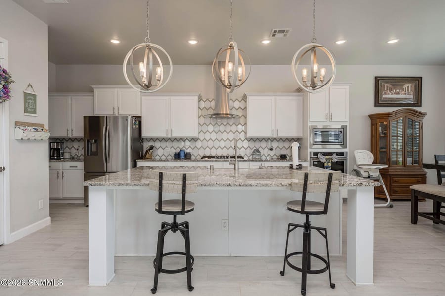393 Marisa Court, Las Cruces, NM 88007 photo 12