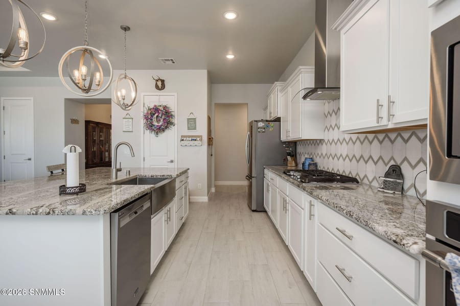 393 Marisa Court, Las Cruces, NM 88007 photo 15