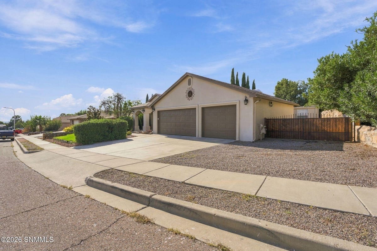 1091 Fran Drive, Las Cruces, NM 88007 photo 4