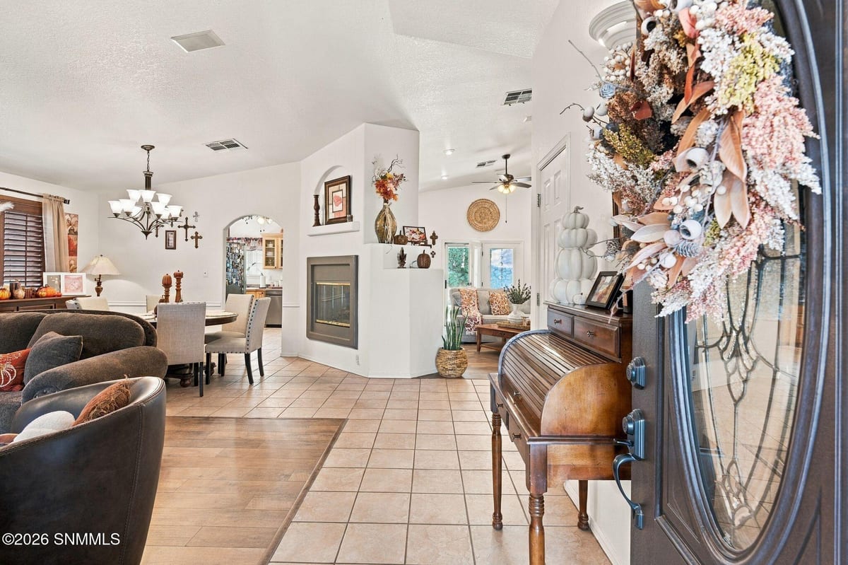 1091 Fran Drive, Las Cruces, NM 88007 photo 8
