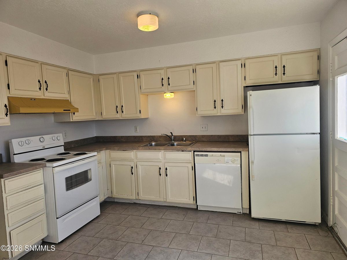 1974 Mahogany Drive, Las Cruces, NM 88001 photo 9