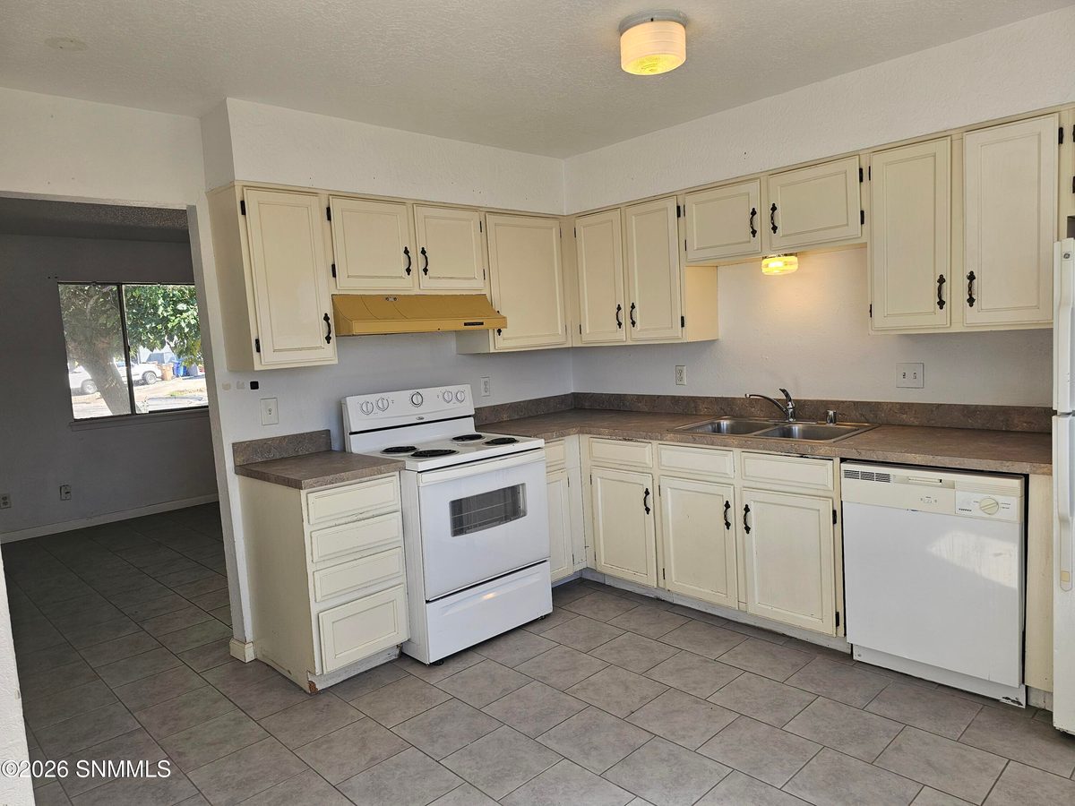 1974 Mahogany Drive, Las Cruces, NM 88001 photo 10