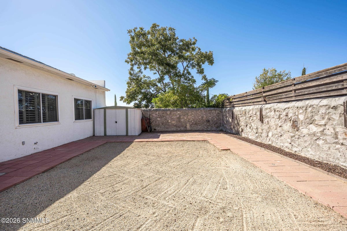 2925 Valle Vista, Las Cruces, NM 88011 photo 4