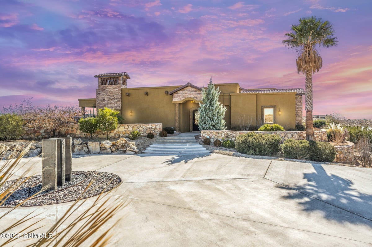 6816 Lazo Del Norte, Las Cruces, NM 88011 photo 2