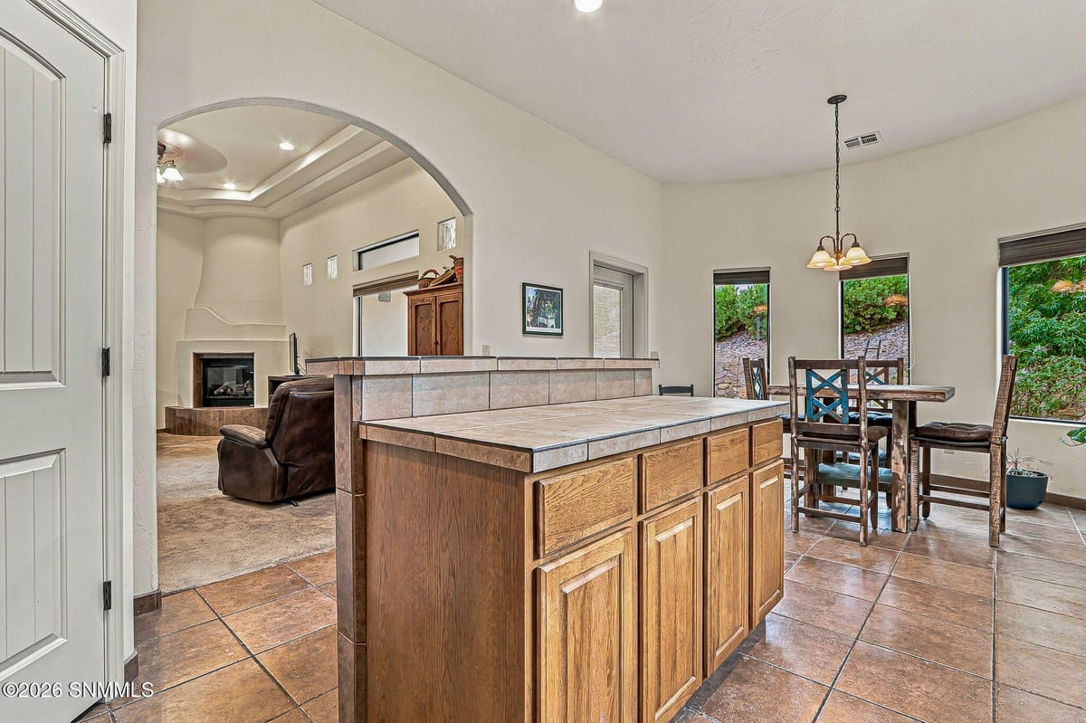 2284 Calais Avenue, Las Cruces, NM 88011 photo 12