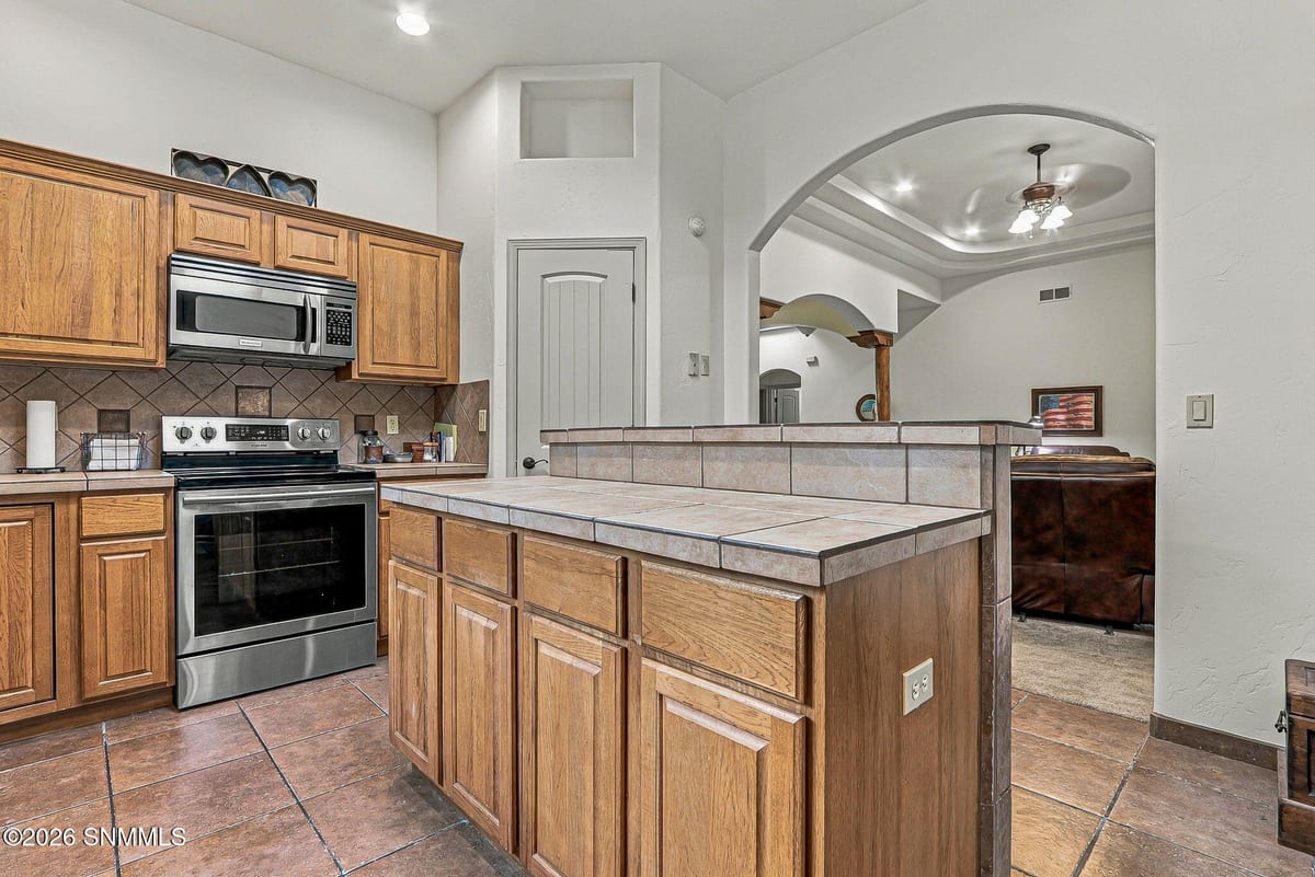 2284 Calais Avenue, Las Cruces, NM 88011 photo 7