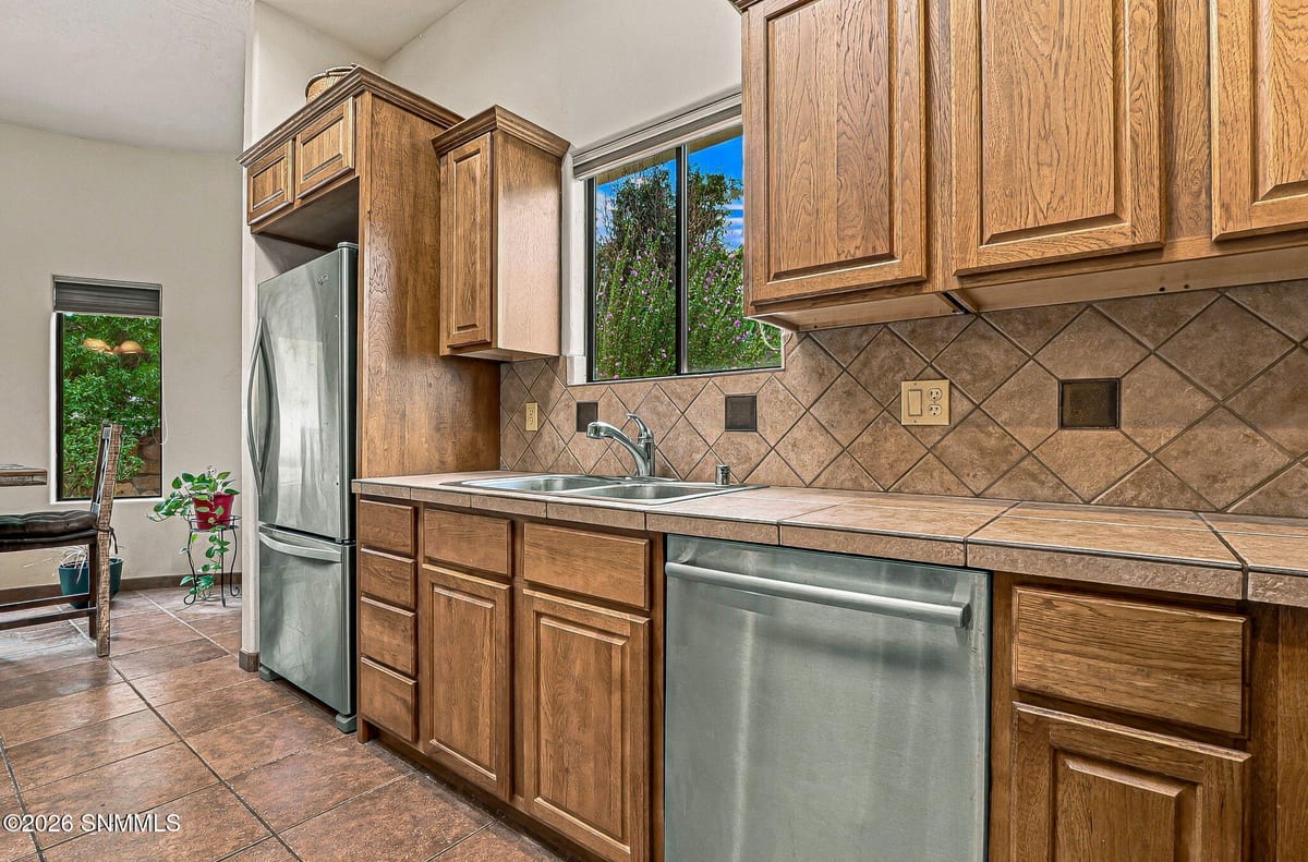 2284 Calais Avenue, Las Cruces, NM 88011 photo 8