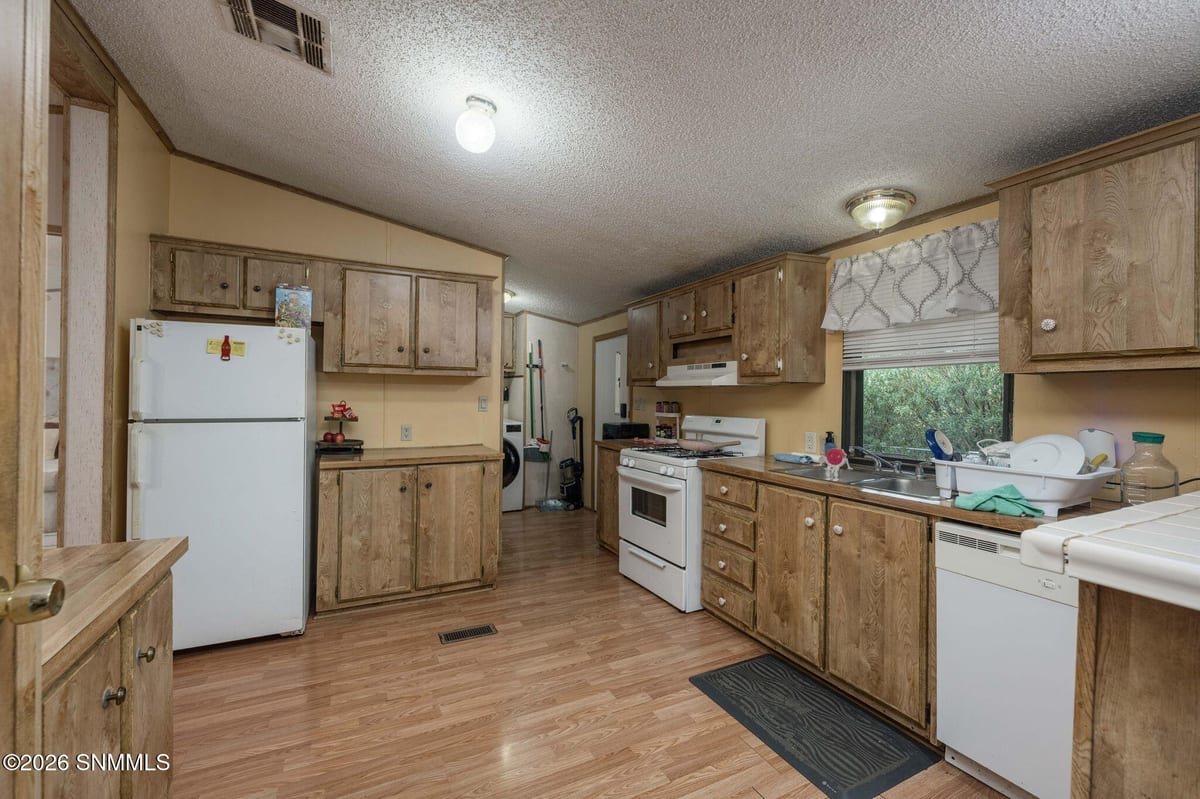 669 Hummingbird Drive, Las Cruces, NM 88007 photo 10