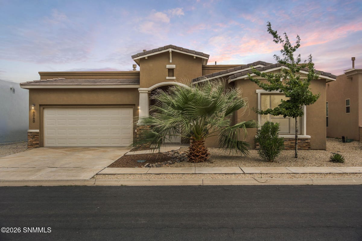 6060 Arosa Street, Las Cruces, NM 88012 photo 2