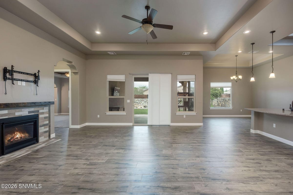 6060 Arosa Street, Las Cruces, NM 88012 photo 8
