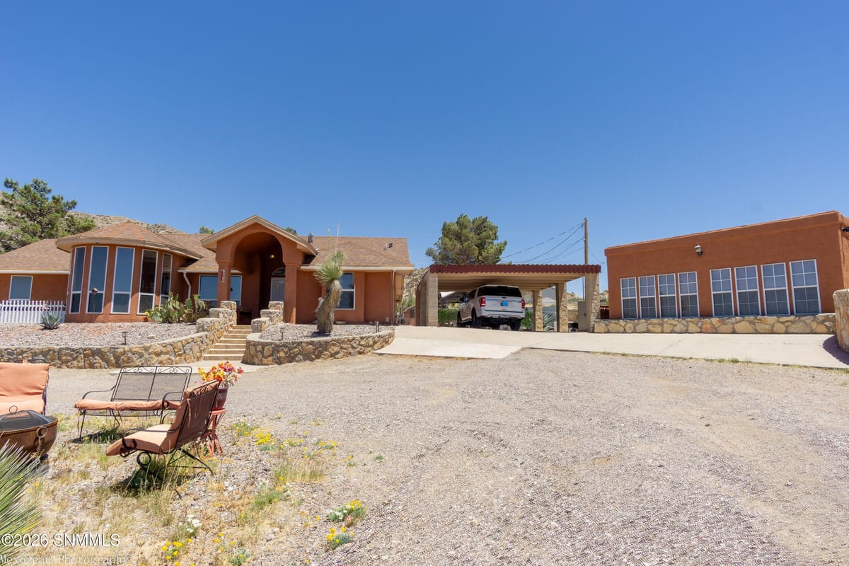 17610 Tierra Alta Road, Las Cruces, NM 88011 photo 2