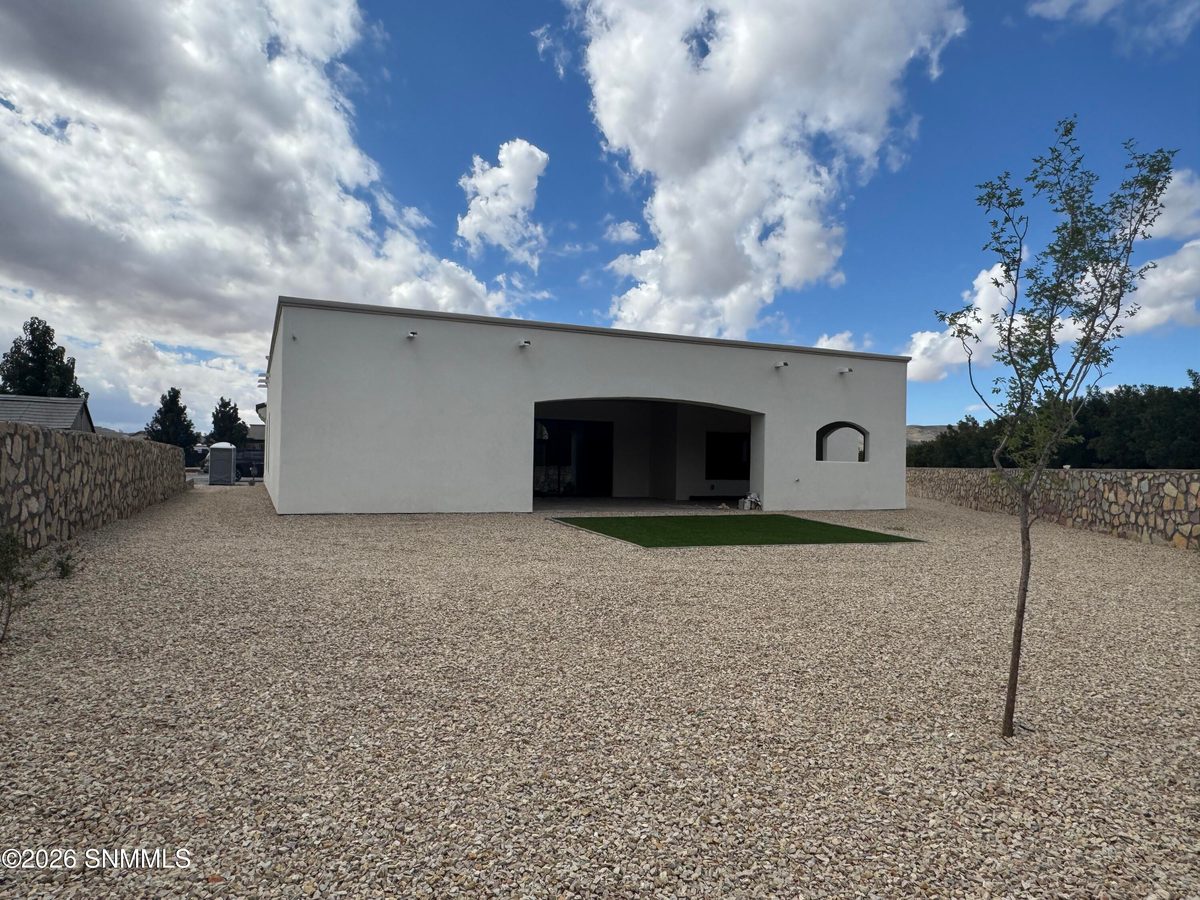 7554 Dominiques Place, Las Cruces, NM 88007 photo 13
