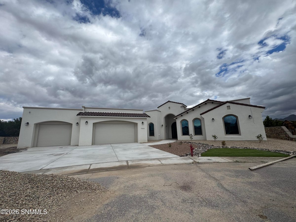 7554 Dominiques Place, Las Cruces, NM 88007 photo 4