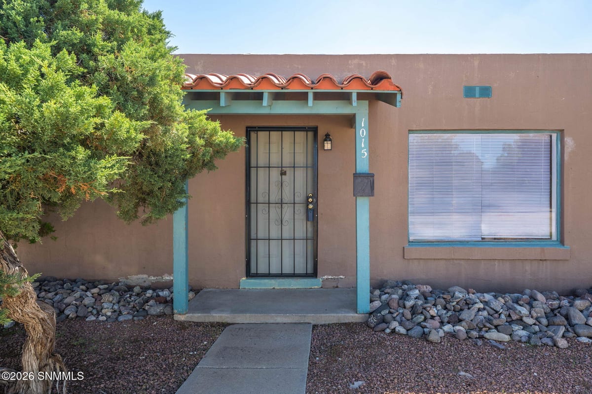 1015 Mechem Avenue, Las Cruces, NM 88005 photo 3