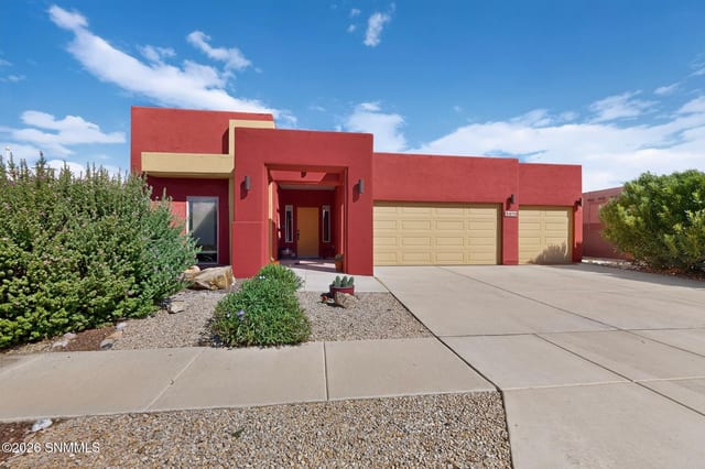 6114 Golden Echo Place, Las Cruces, NM – 4 bedroom, 1,949 sqft single family residence for sale at $399,900