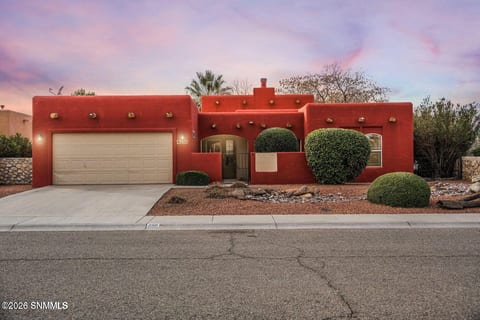 2101 Via Tesoro, Las Cruces, NM home for sale at $389,900