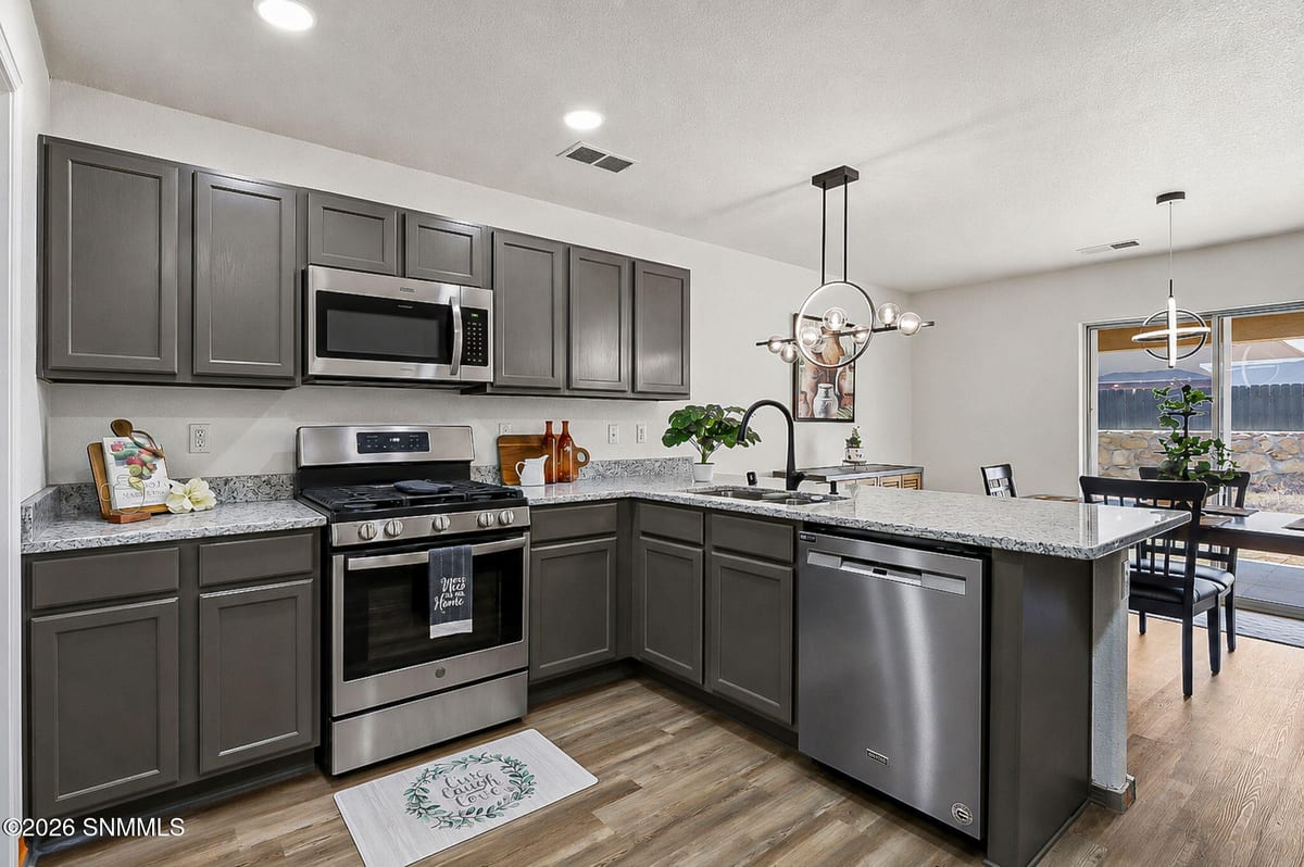 5926 Moon View Drive, Las Cruces, NM 88012 photo 11