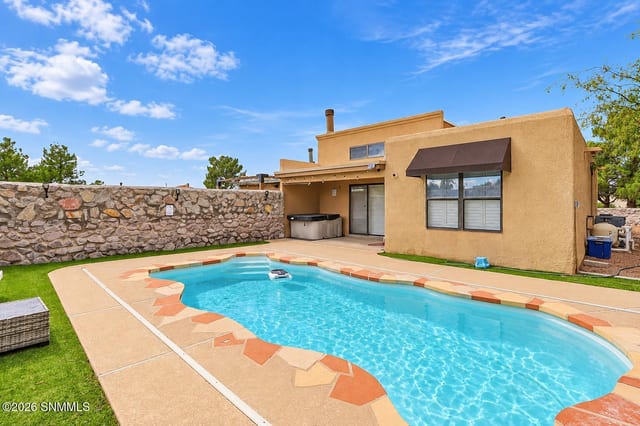 2048 Pine Needle Way, Las Cruces, NM 88012 photo 2