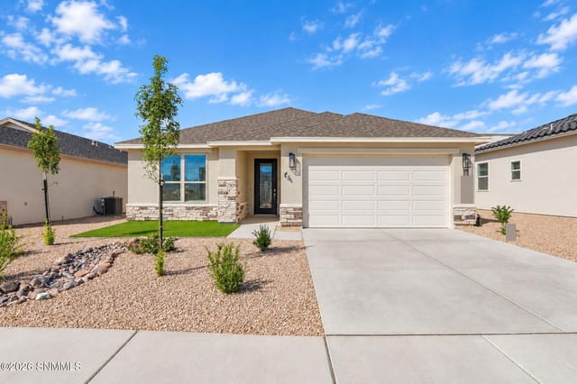 3543 King Fisher Street, Las Cruces, NM – 3 bedroom, 1,516 sqft single family residence for sale at $359,000
