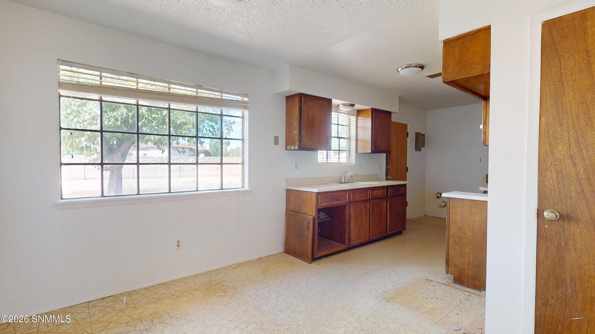 2665 La Luz Street, Las Cruces, NM 88007 photo 9