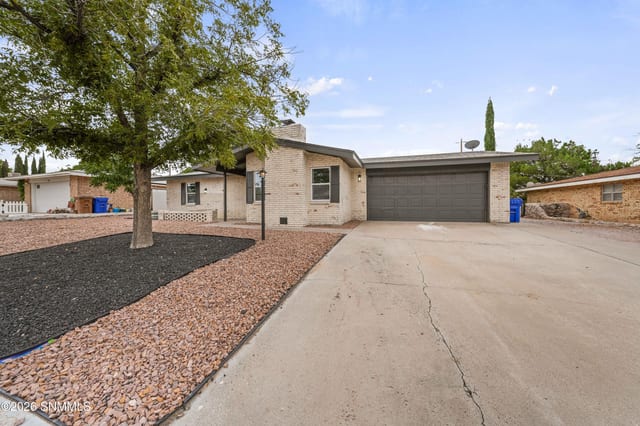 1218 Edgewood Avenue, Las Cruces, NM 88005 photo 2