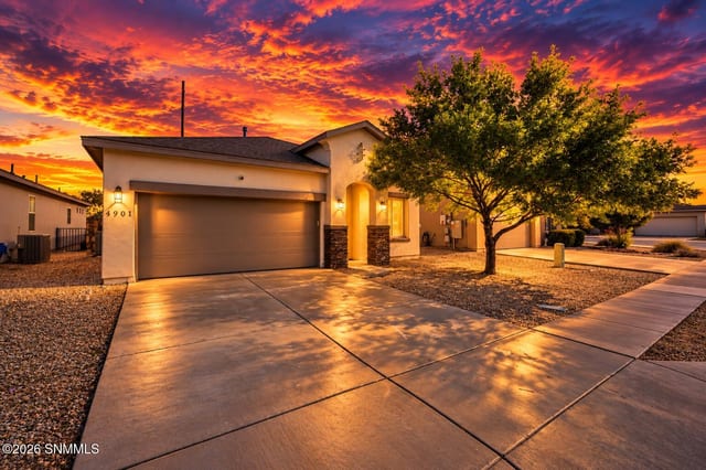 4901 Califa Avenue, Las Cruces, NM – 3 bedroom, 1,626 sqft single family residence for sale at $309,000