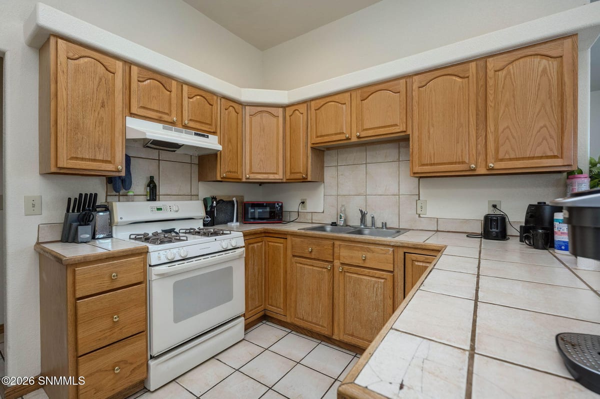 1982 Bentley Drive, Las Cruces, NM 88001 photo 10