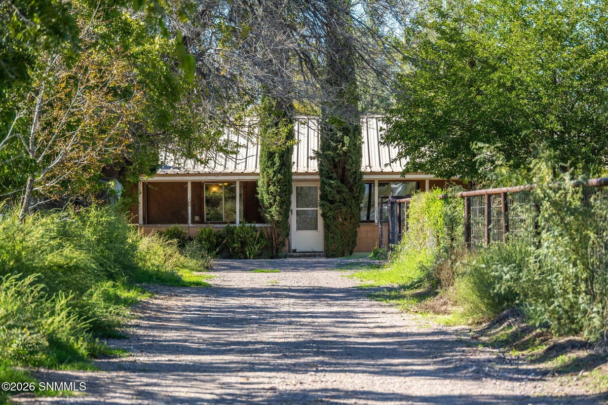6 Silver Springs Road, Williamsburg, NM 87942 photo 2