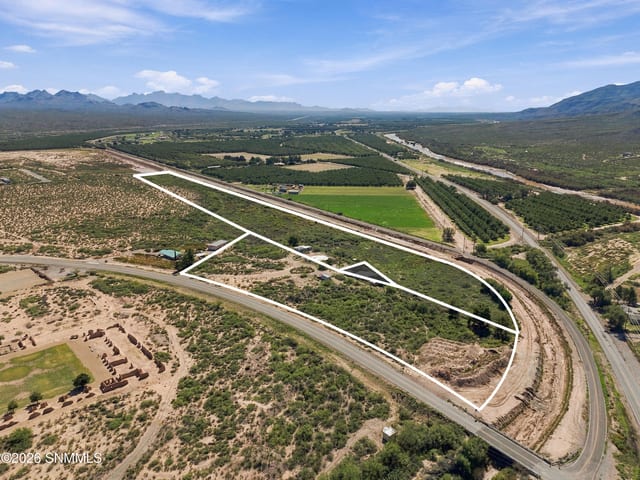 1251 Fort Selden Road, Las Cruces, NM – 4 bedroom, 1,588 sqft single family residence for sale at $325,000