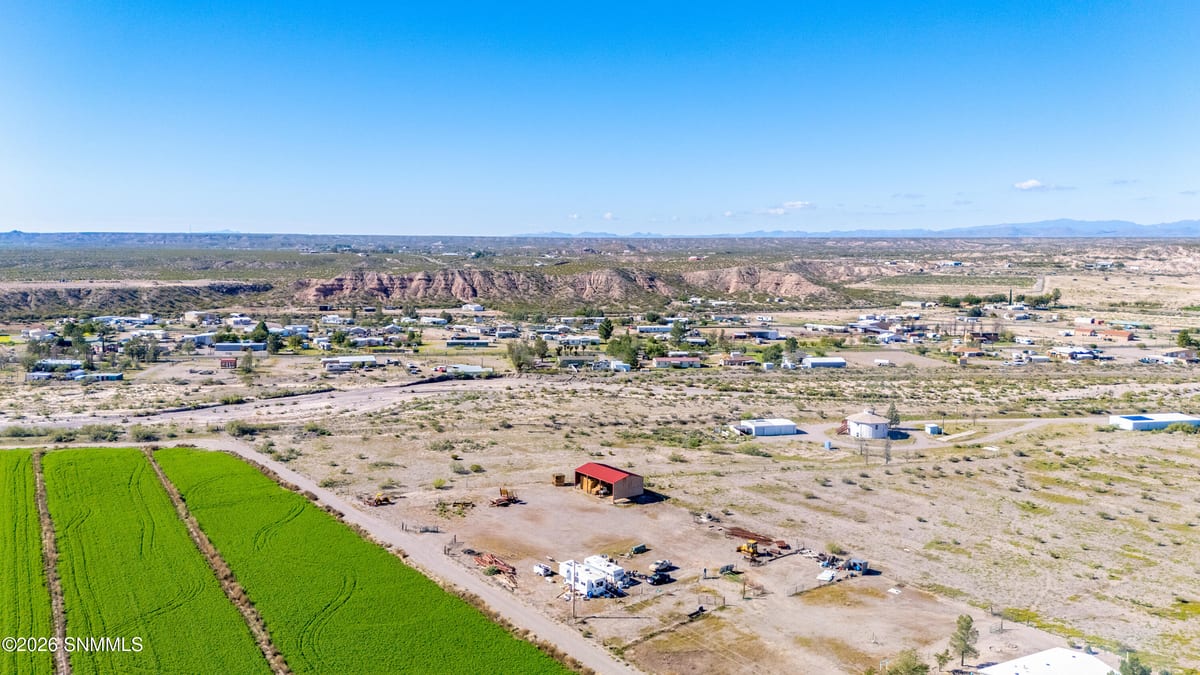 63 Paloma Blanca Road, Williamsburg, NM 87942 photo 2